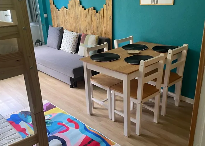 Studio mongie aux pieds des pistes avec balcon