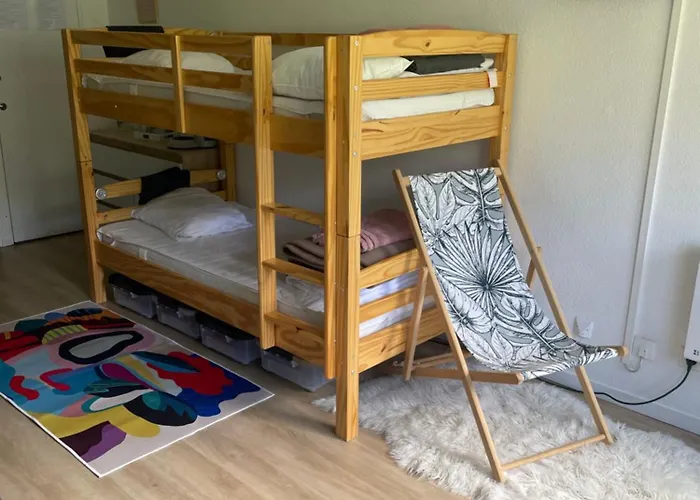 Studio mongie aux pieds des pistes avec balcon