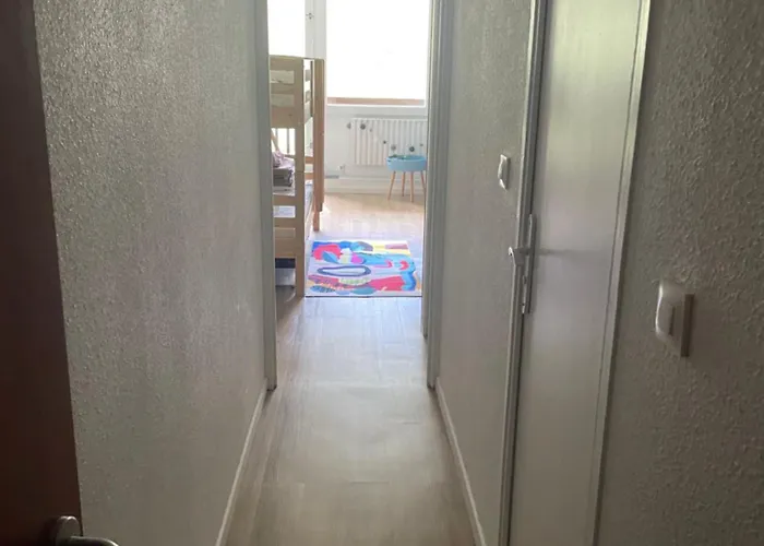 Studio mongie aux pieds des pistes avec balcon